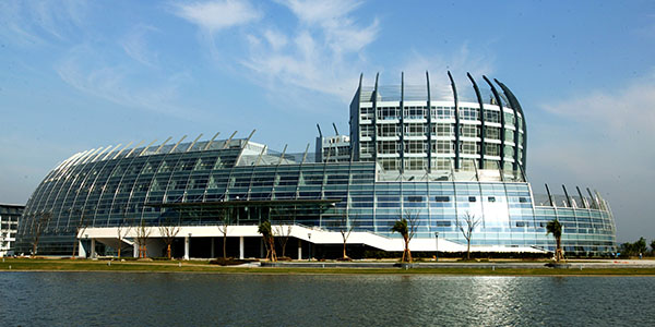 東華大學(xué)