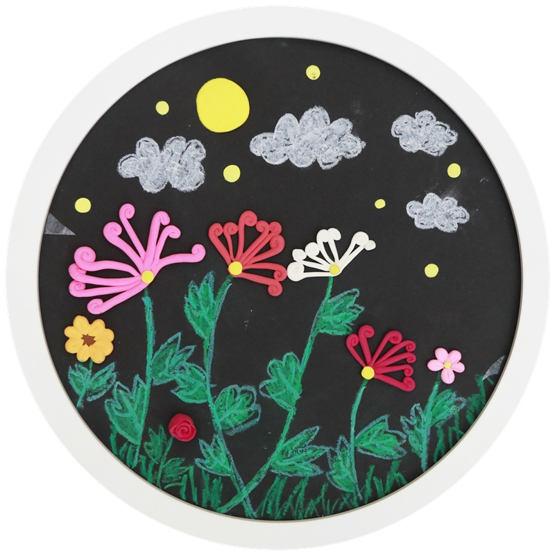 名稱:《花兒》 作者:302班林筱菈同學(xué)