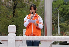 入班即靜，入座即學(xué)