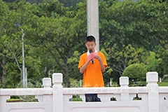 《講究衛(wèi)生，愛護校園》