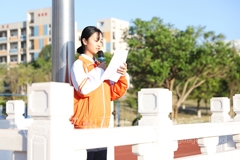 以運動之姿，展少年之氣——802班何夢煊
